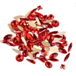 Gemischte grosse Strasssteine in rot für Nageldesigns.